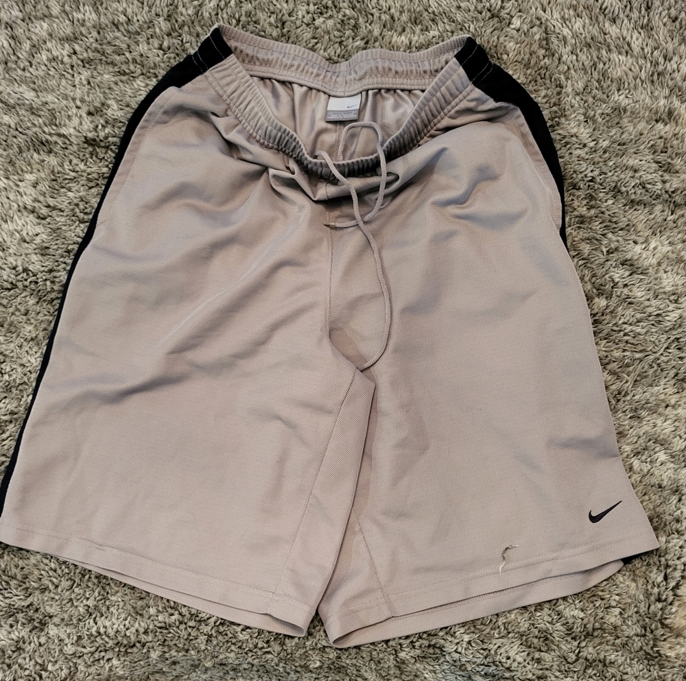 Nike Athletic Shorts Boy's Sz L